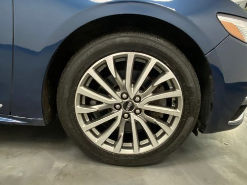 Used 2017 Lincoln Continental Select w/ Climate Package image 16