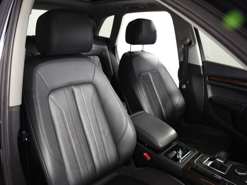 Used 2019 Audi Q5 Premium w/ Convenience Package AWD/4WD image 20