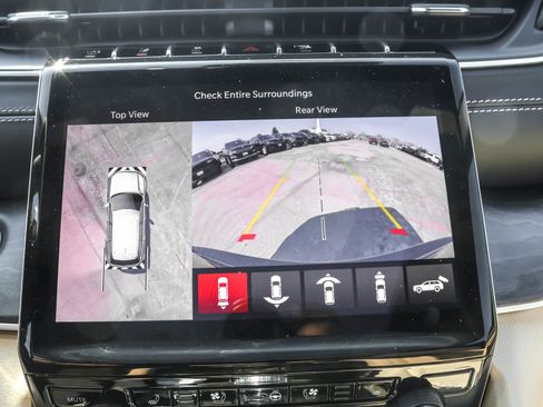 New 2025 Jeep Grand Cherokee Limited w/ Luxury Tech Group II image 21