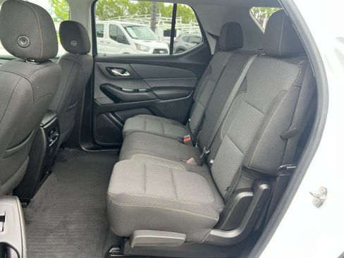 Used 2020 Chevrolet Traverse LS image 24