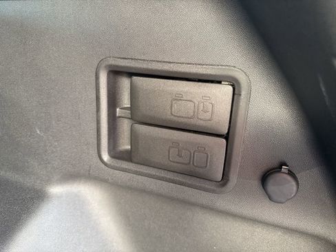 Used 2023 Chevrolet Equinox LT AWD/4WD image 27