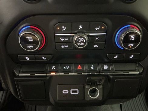 Used 2020 Chevrolet Silverado 1500 LT w/ All-Star Edition image 17