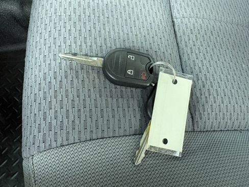 Used 2013 Ford F150 XL w/ Mid Equipment Group RWD image 21