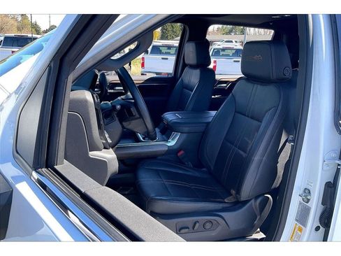 Used 2024 Chevrolet Silverado 3500 High Country w/ High Country Premium Package AWD/4WD image 27
