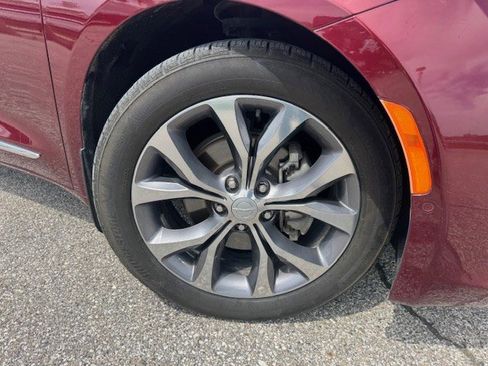 Used 2020 Chrysler Pacifica Limited w/ Tire & Wheel Group FWD image 50