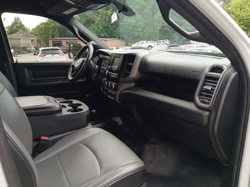 Used 2022 RAM 3500 Tradesman w/ Chrome Appearance Group AWD/4WD image 15