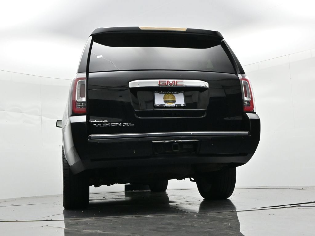 Used 2016 GMC Yukon XL Denali w/ Open Road Package AWD/4WD image 19