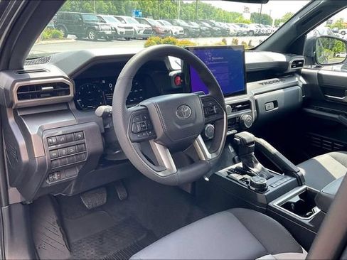 Used 2026 Toyota Tacoma TRD Off-Road AWD/4WD image 14