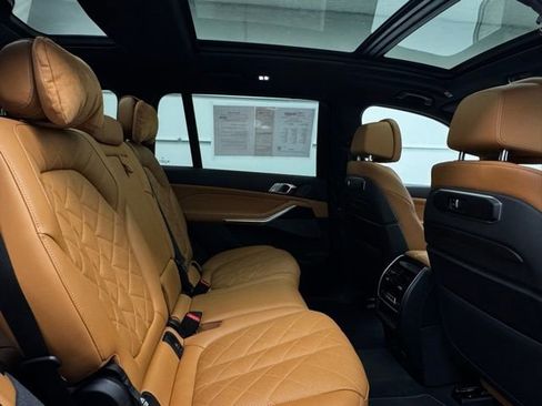 Used 2023 BMW X7 xDrive40i w/ Executive Package image 26