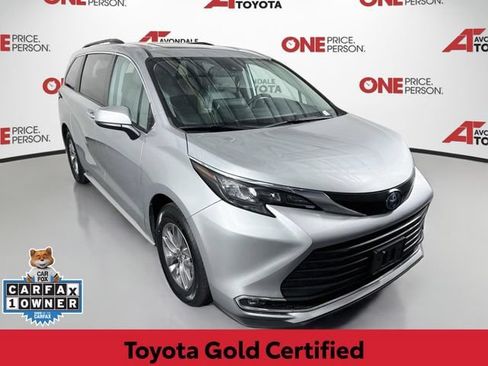 Certified 2024 Toyota Sienna XLE FWD image 1
