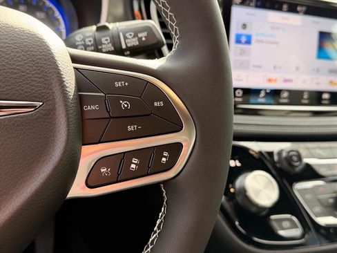 New 2026 Chrysler Pacifica Select image 17