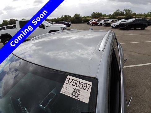 Used 2025 Chevrolet Equinox EV LT w/ Convenience Package FWD image 8
