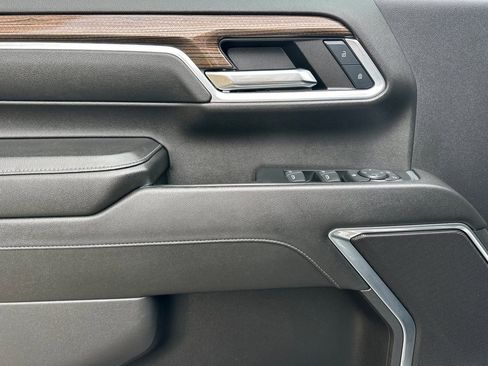 Used 2024 Chevrolet Silverado 2500 LT image 11