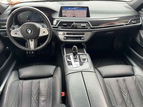 Used 2020 BMW 740i w/ M Sport Package image 20