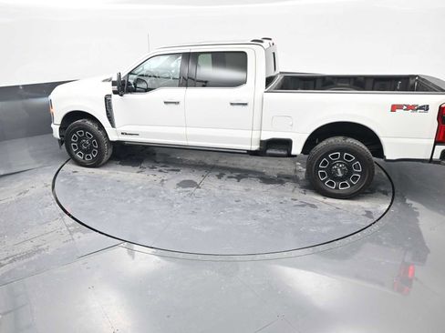 Used 2024 Ford F250 Platinum image 29