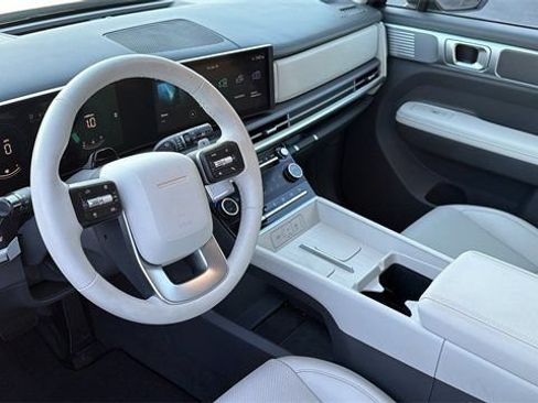 Certified 2025 Hyundai Santa Fe SEL AWD/4WD image 12