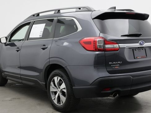 Used 2022 Subaru Ascent Premium w/ Convenience Package AWD/4WD image 5