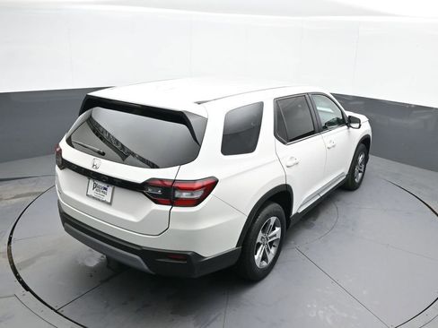 Used 2023 Honda Pilot EX-L image 39