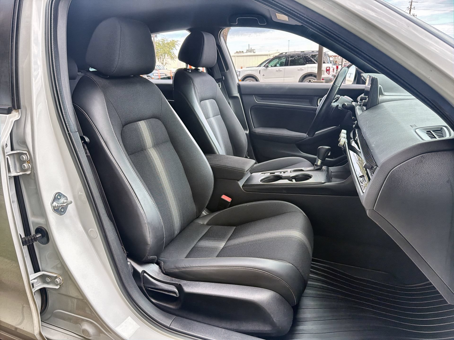 Used 2023 Honda Civic Sport image 23