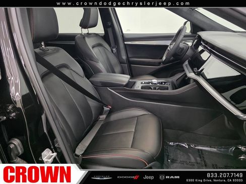 Used 2024 Jeep Wagoneer Launch Edition AWD/4WD image 12