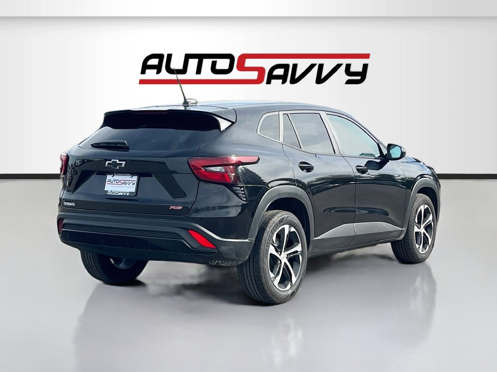 Used 2026 Chevrolet Trax RS w/ Sunroof Package FWD image 7