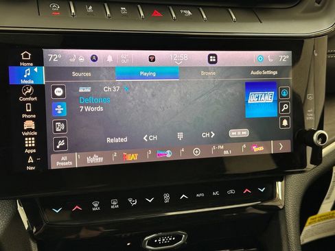 New 2026 Jeep Grand Cherokee Altitude AWD/4WD image 36