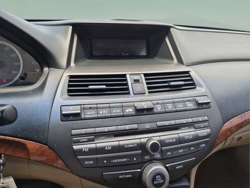 Used 2011 Honda Accord EX-L image 12