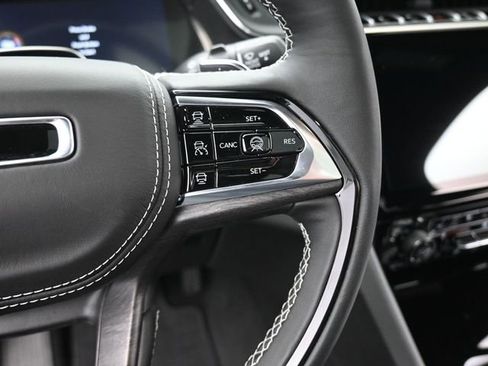 New 2025 Jeep Grand Cherokee Overland w/ Adv Protech Group III image 30