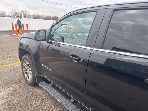 Used 2016 GMC Canyon SLE w/ Nightfall Edition image 3