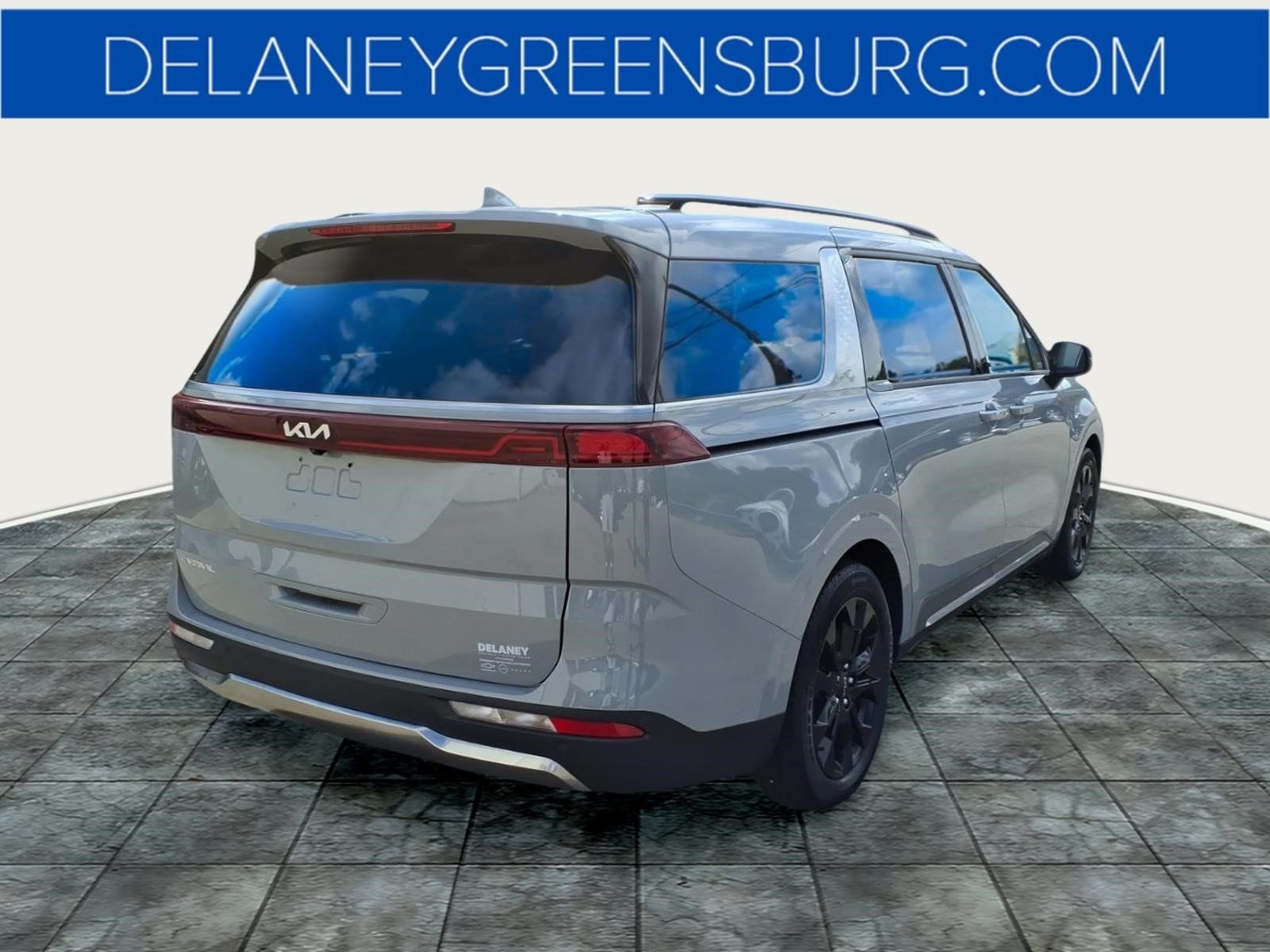 Used 2023 Kia Carnival SX Prestige FWD image 3
