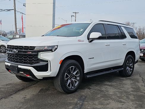 Used 2023 Chevrolet Tahoe Z71 w/ Luxury Package image 3