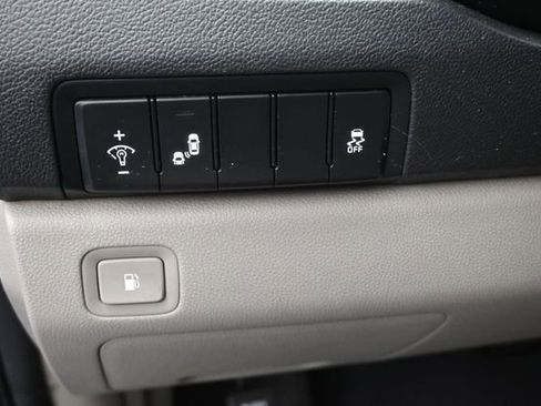 Used 2020 Kia Sedona EX FWD image 21