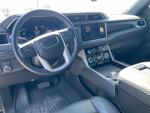 Used 2023 GMC Yukon XL Denali AWD/4WD image 12