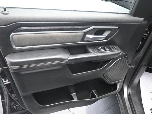 Used 2019 RAM 1500 Big Horn AWD/4WD image 17