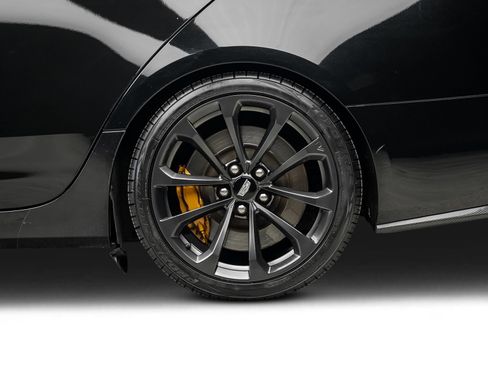 Used 2017 Cadillac CTS V w/ Carbon Fiber Package RWD image 26