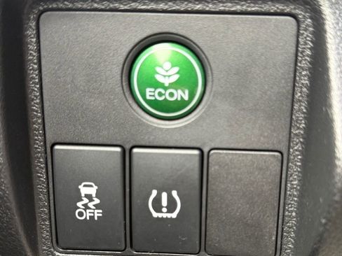 Used 2021 Honda HR-V LX image 26