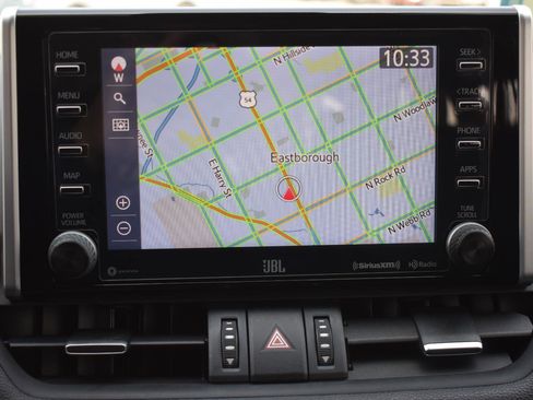 Used 2020 Toyota RAV4 Limited image 5