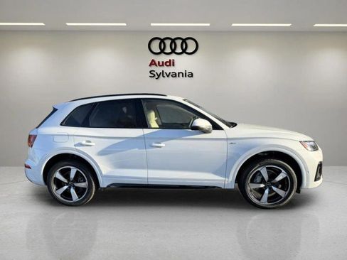 Used 2023 Audi Q5 2.0T Prestige w/ Prestige Package image 8