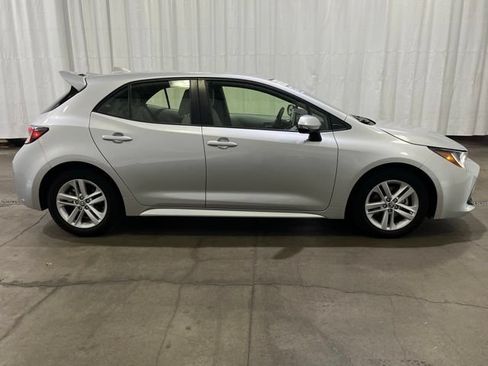 Certified 2022 Toyota Corolla SE w/ SE Preferred Package FWD image 3