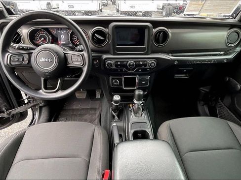 Used 2022 Jeep Wrangler Sport AWD/4WD image 18