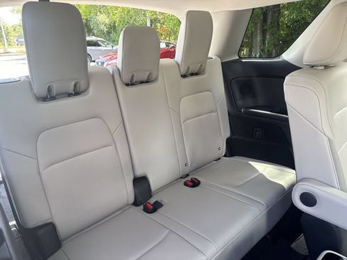 Used 2024 Nissan Pathfinder SL w/ SL Premium Package FWD image 12