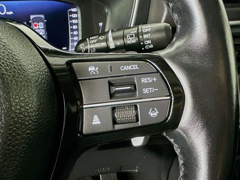 Used 2023 Honda Pilot Elite image 12
