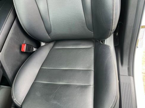 Used 2023 Nissan Rogue SL w/ SL Premium Package FWD image 9