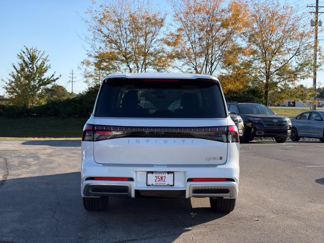 Certified 2026 INFINITI QX80 Luxe w/ Cargo Package AWD/4WD image 6