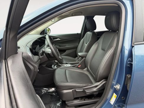 Used 2024 Buick Encore GX Sport Touring AWD/4WD image 6