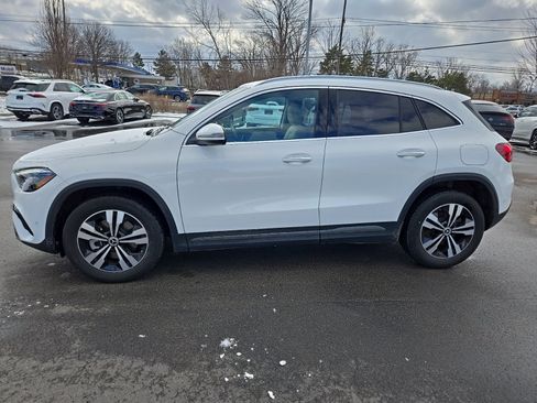 Used 2025 Mercedes-Benz GLA 250 4MATIC image 2