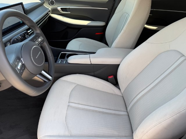 Used 2025 Hyundai Sonata SEL FWD image 10