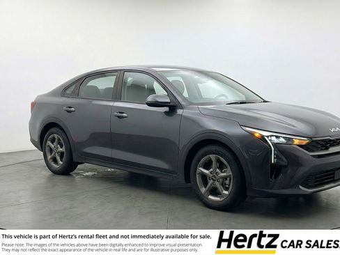 Used 2025 Kia K4 FWD image 1
