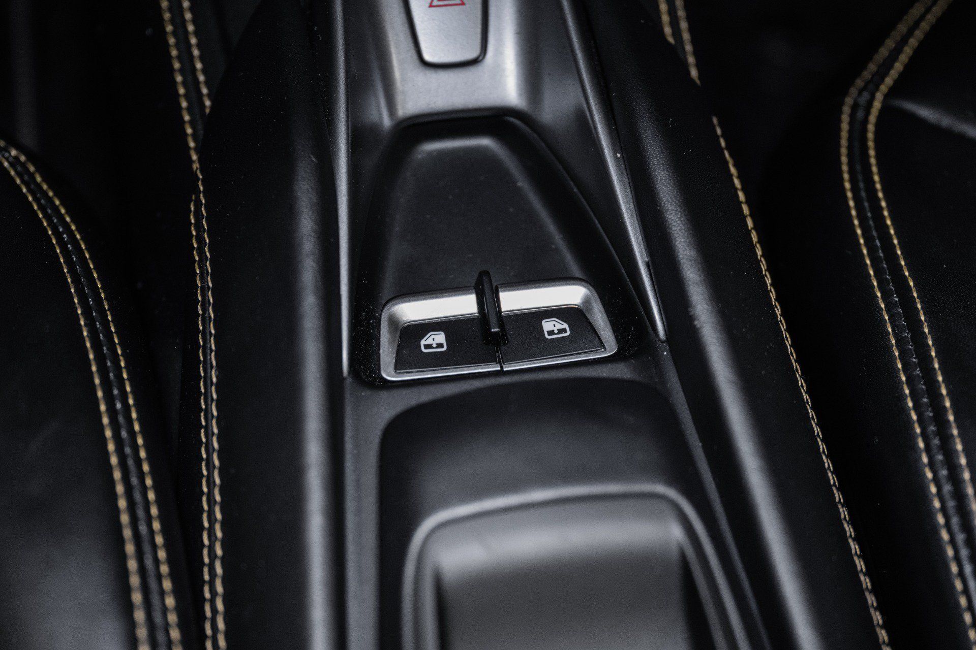 Used 2023 Ferrari F8 Tributo RWD image 41