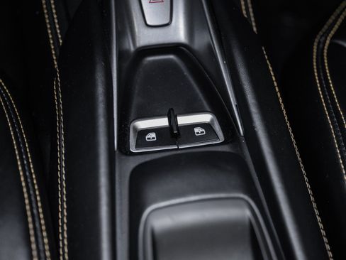 Used 2023 Ferrari F8 Tributo RWD image 41